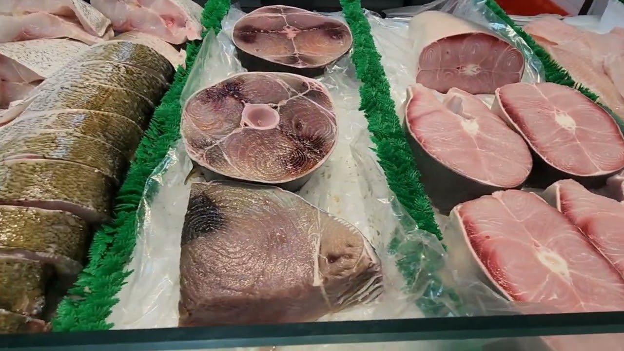 Fish Market in Canada 🇨🇦. Fresh , live and frozen.  Canada 🇨🇦