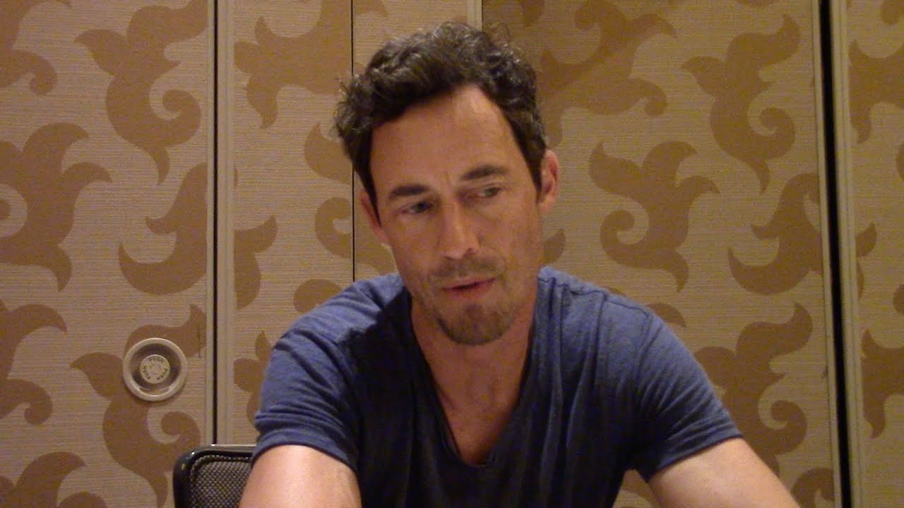 Tom Cavanagh Interview - The Flash Season 2