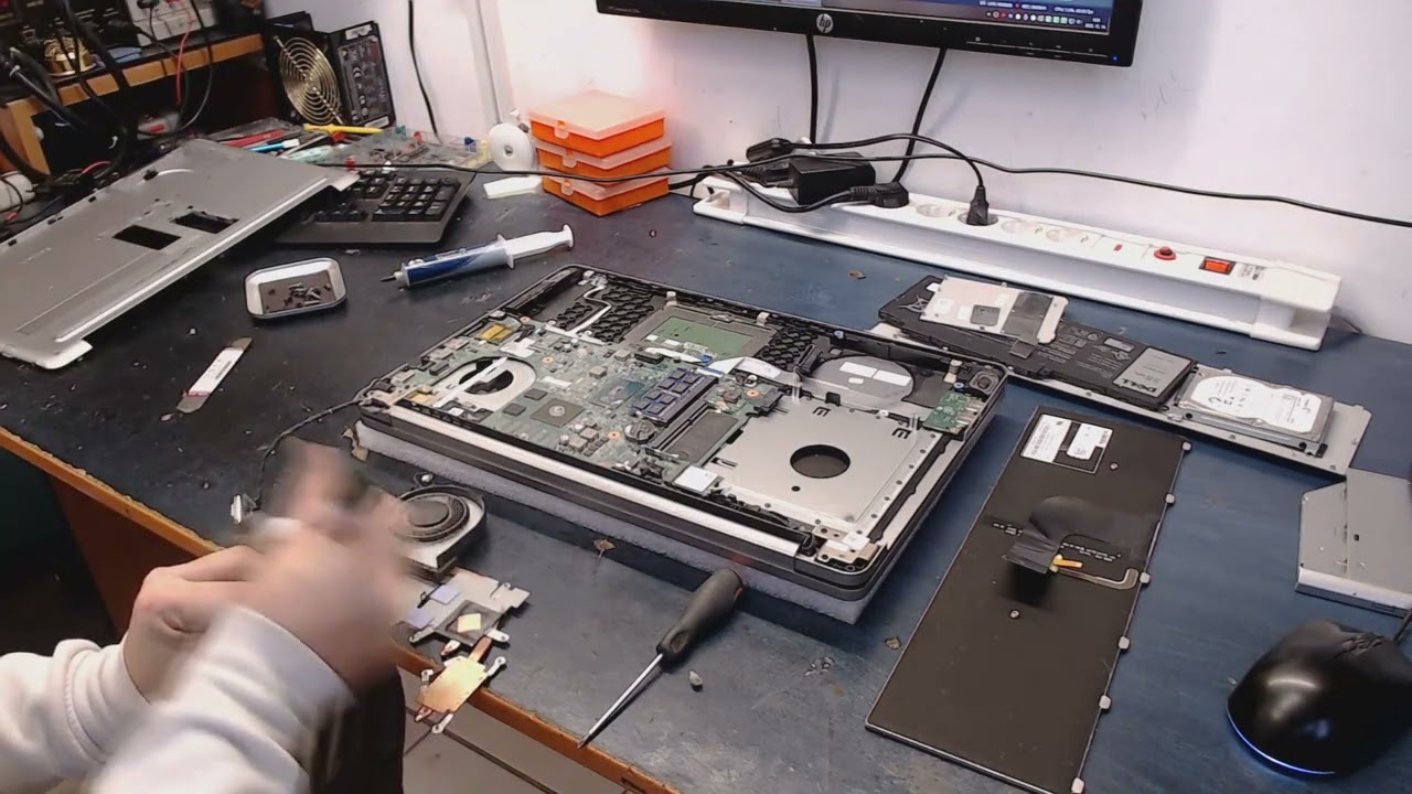 Dell Inspiron 7746 Thermal paste change, ssd upgrade --- Uncut