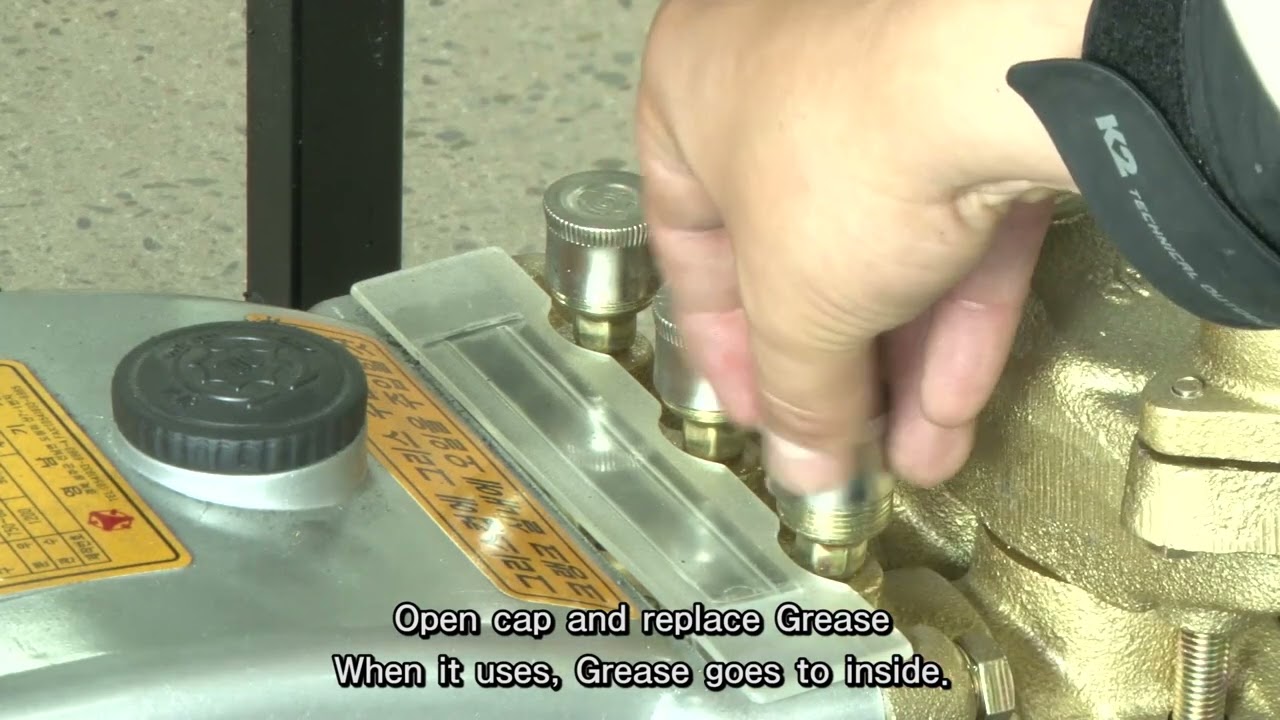 010 AIR FOG 3 Replace Pump Grease
