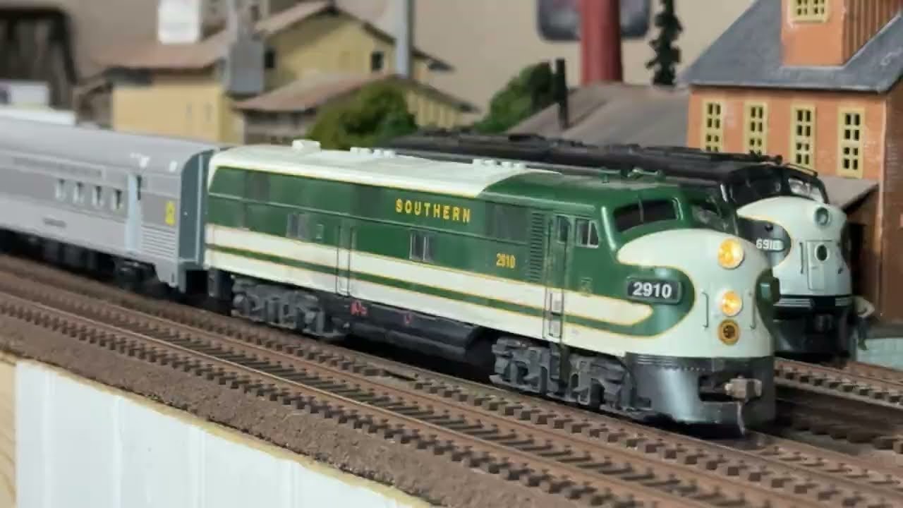 Mainline running thru the yard