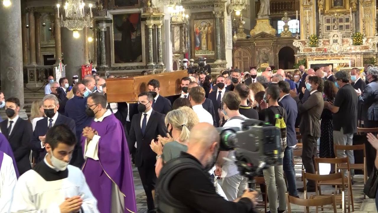 Funerali Raffaella Carrà, l'omelia: 