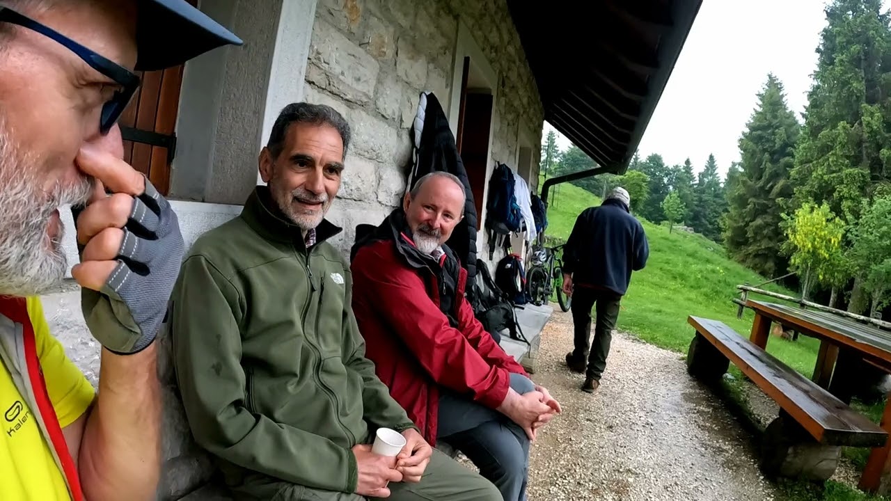 Intervista al presidente CAI di Sacile e al suo vice a Casera Ceresera-centenario CAI+Coro Livenza.