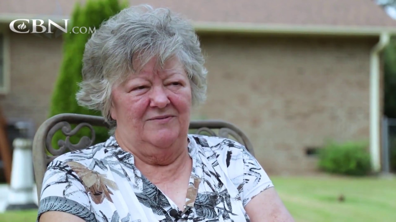 Operation Blessing Aids Hurricane Clean-Up