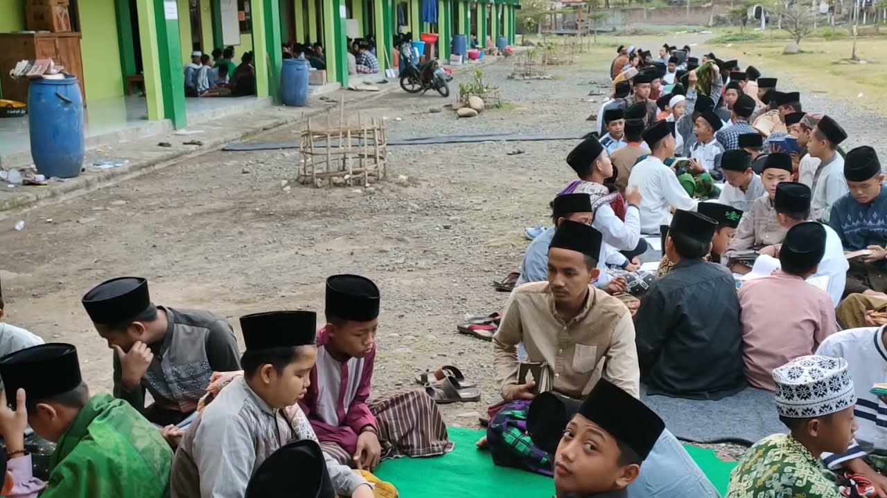 Kegiatan santri  tahfidz Qur'an ( DARQIS )