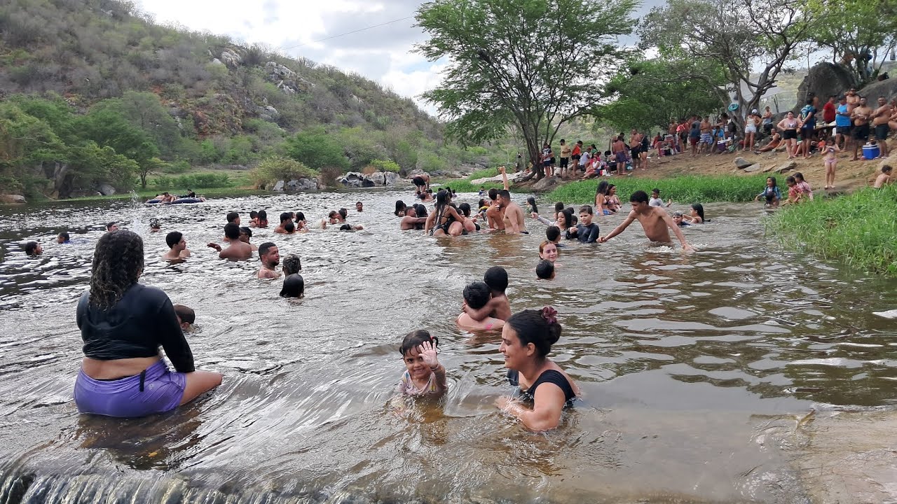 O pessoal curtindo o último dia do Carnaval no rio do feijão barra de Santana paraiba
