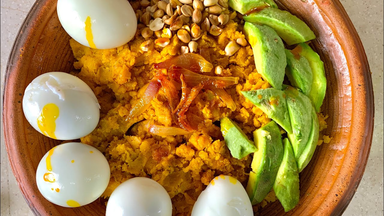 How to make Ghanaian favourite local meal, Etor / mashed plantain recipe