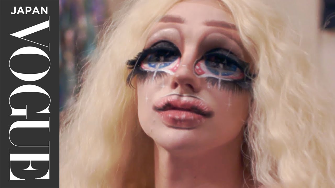 スカラ・ウッドのお人形メイクと独創的な美の世界。| Extreme Beauty | VOGUE JAPAN