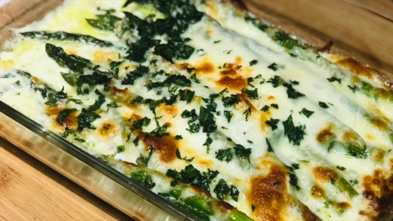 Esparragos cremosos gratinados al horno