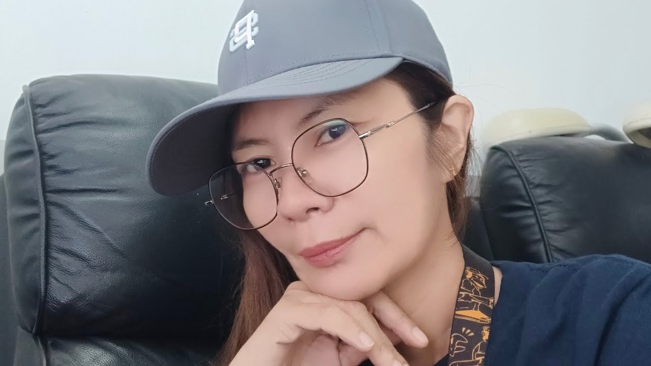 Cleaning Time 🧹 😺 Neldz SOLO Parent  is live!