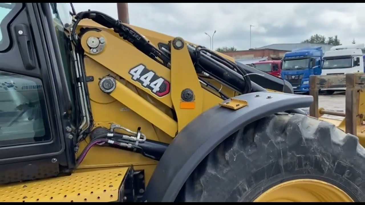 CAT 444