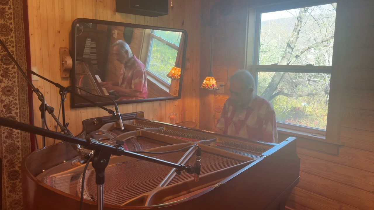 WE   STEVEKALDES  PIANO