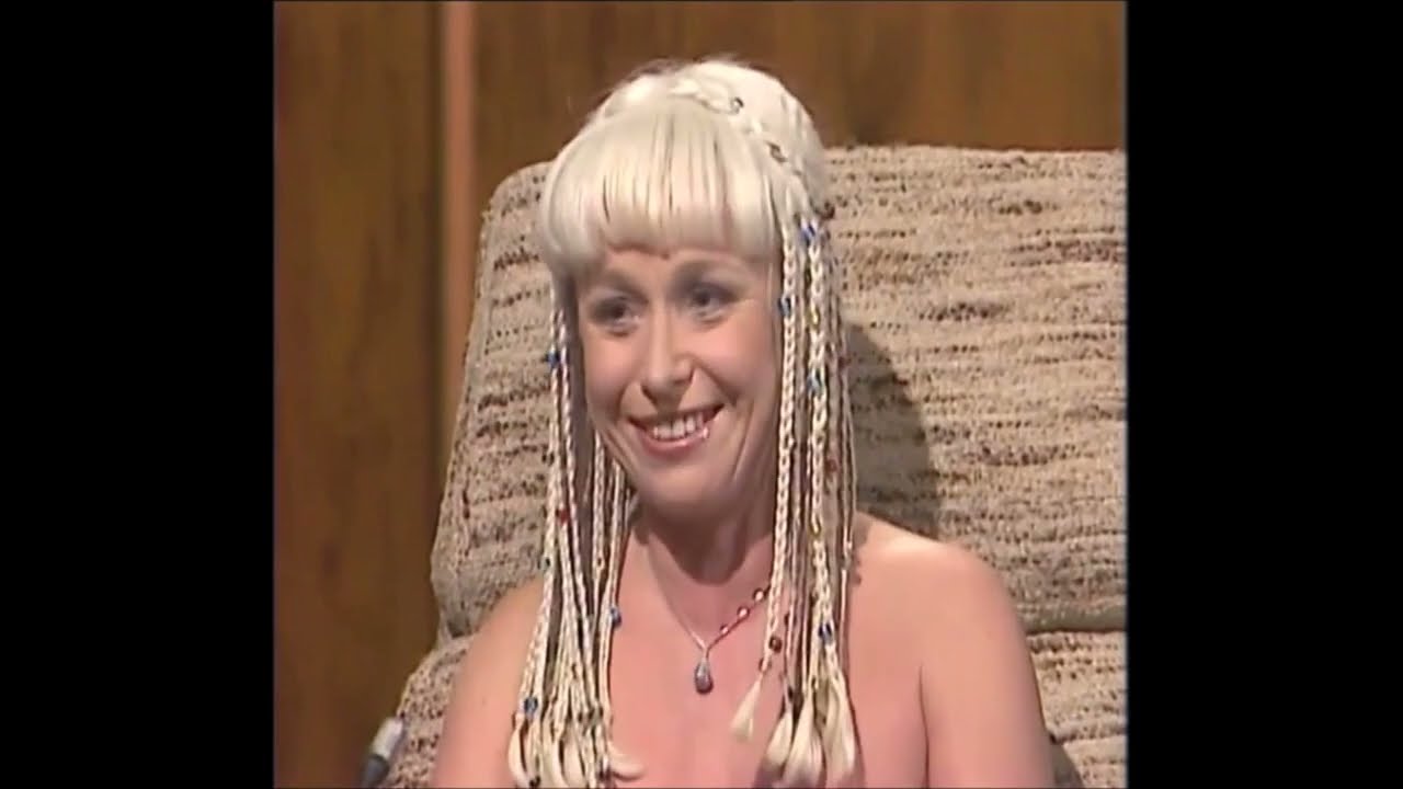 BARBARA WINDSOR - PLAY IT AGAIN - 29 APRIL 1981 - TYNE TEES TV -ITV NETWORK - TONY BILBOW