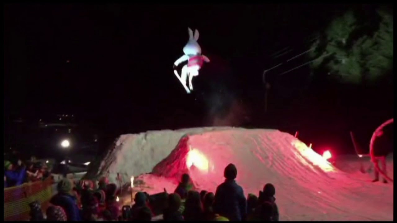 Skischule Ostrachtal - Sprung von Maskottchen Isidor