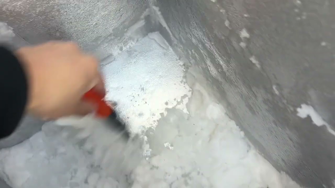 アイスストッカーの霜取り作業🧊