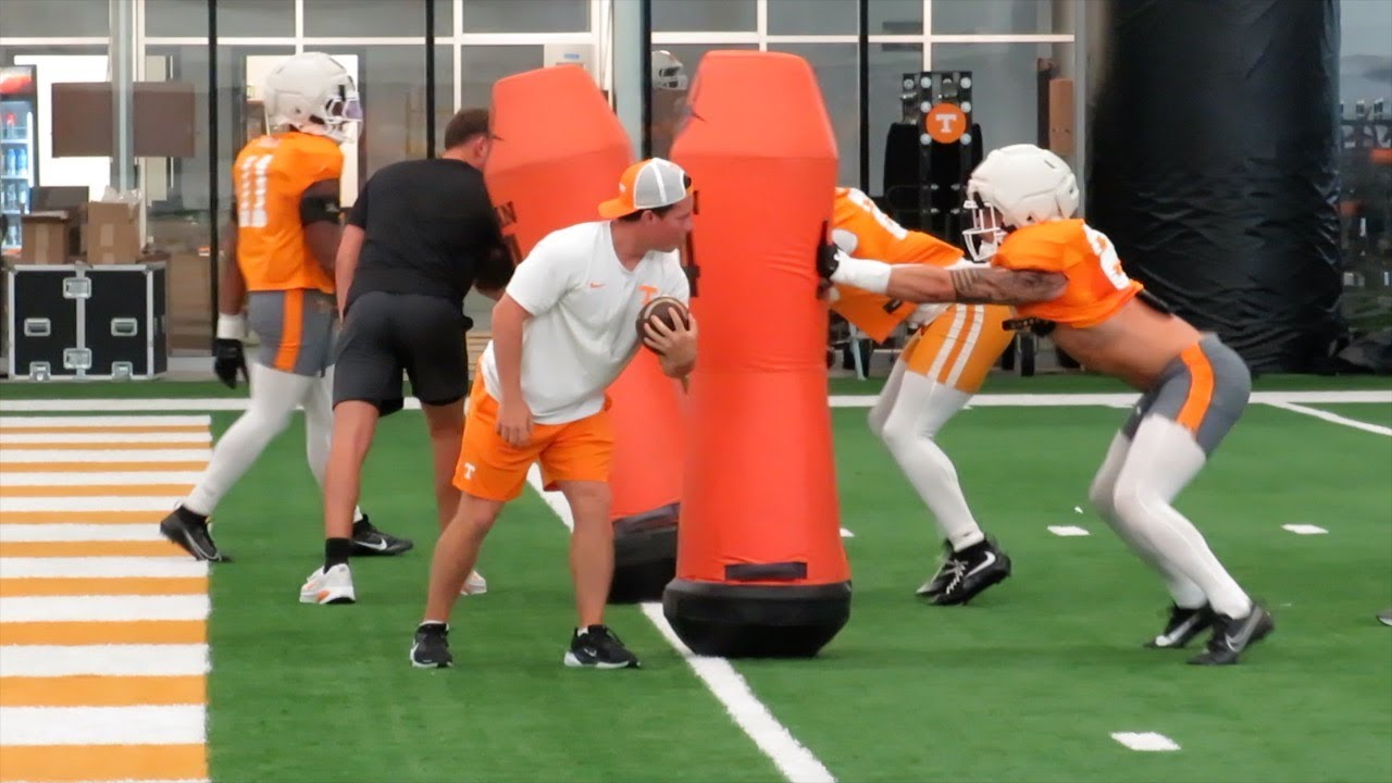 HIGHLIGHTS: Tennessee Football Hits The Field For Weekend Practice | UT Fall Camp #5