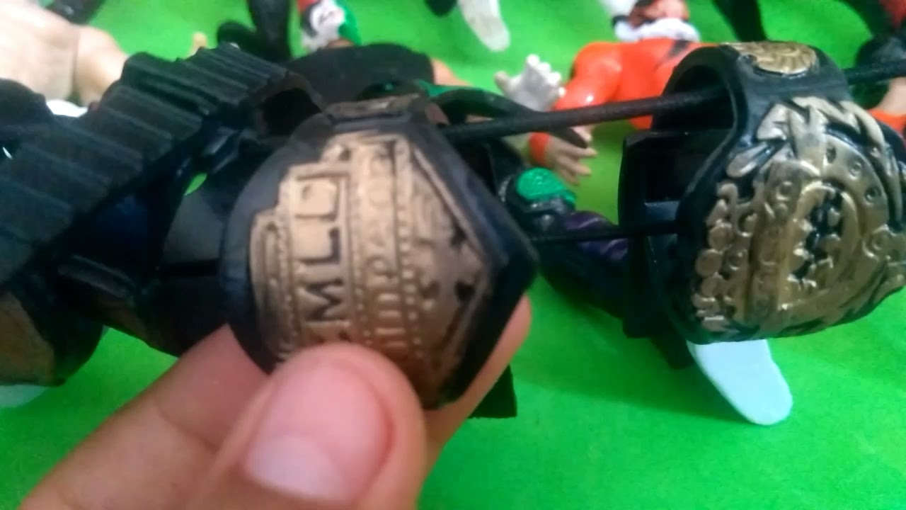mi colección de muñecos y accesorios de lucha libre