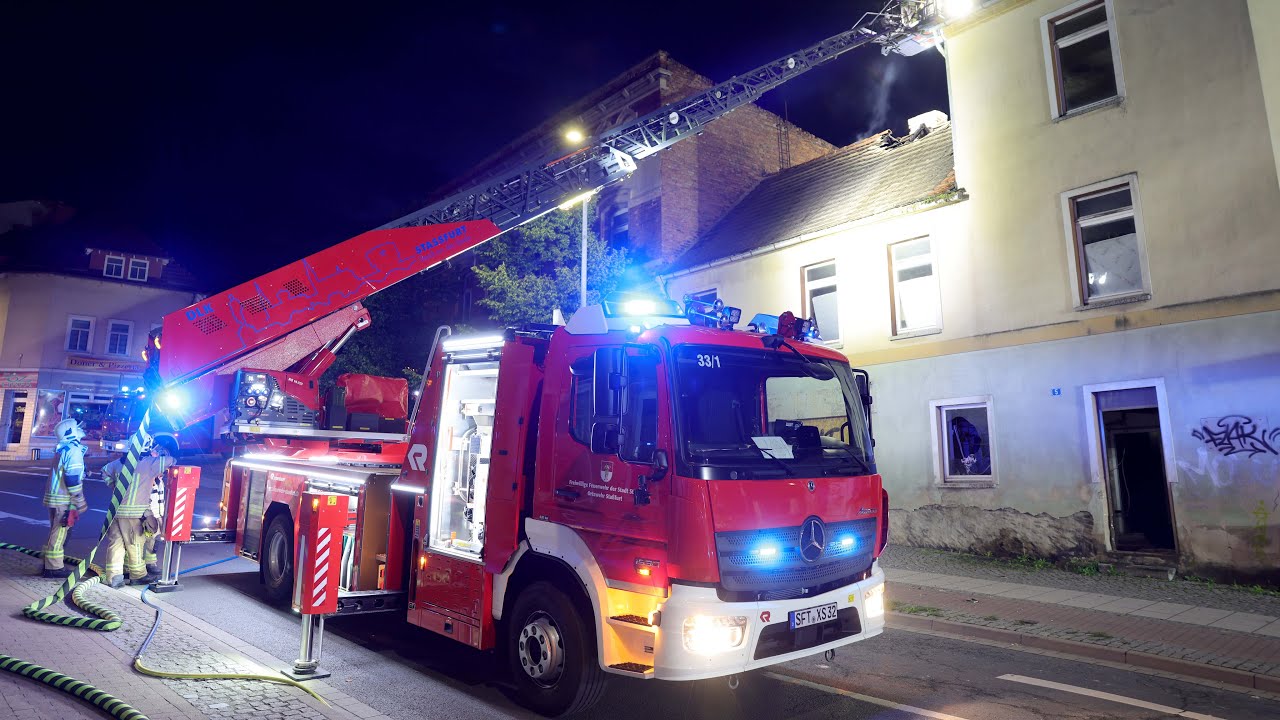Dachstuhl und Kellerbrand in Staßfurt