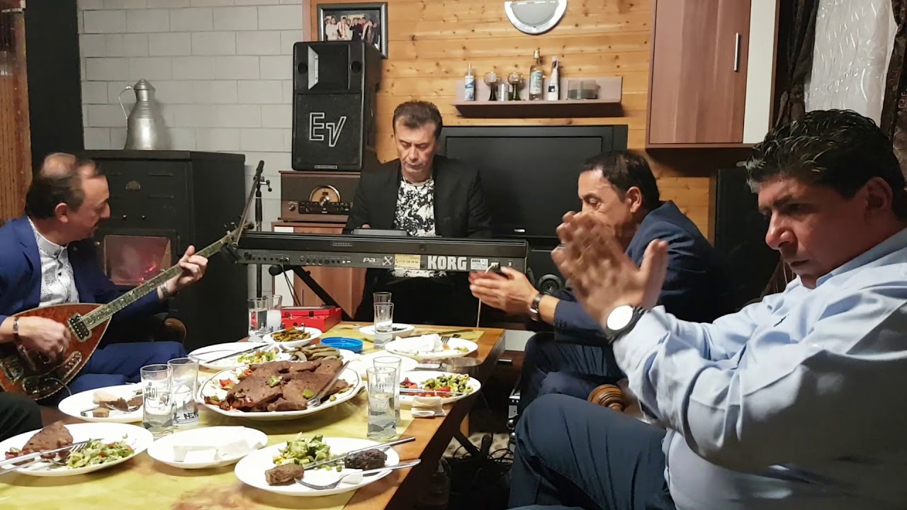 İllede Sen - &Uuml;zeyir Oğuz / S&uuml;leyman Oru&ccedil; / Daktilo  Osman( Elektro Bağlama)