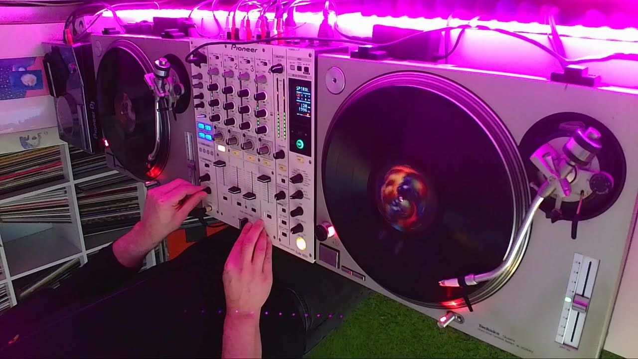 Deep House / Vinyl Mix - Session #10 mixed by dAnWa (Deep & Jazzy House)