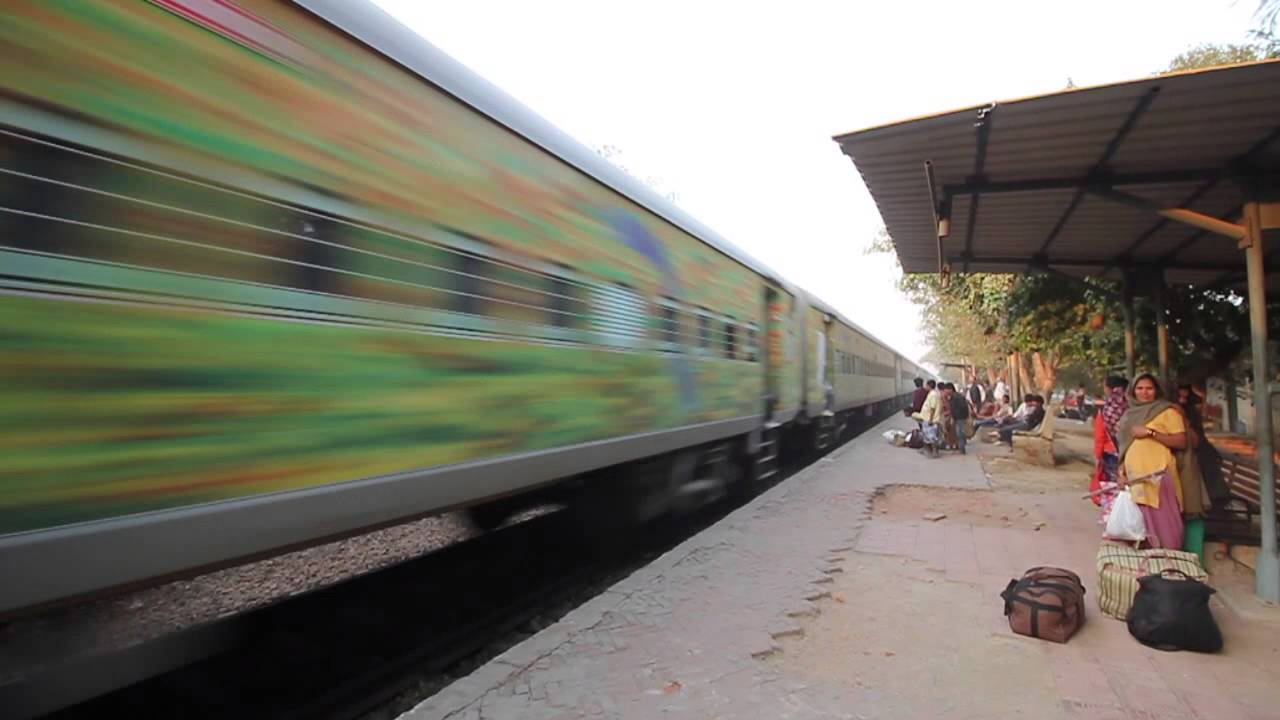 Ajmer Jan Shatabdi with JHS WDM 3A @ 110kmph