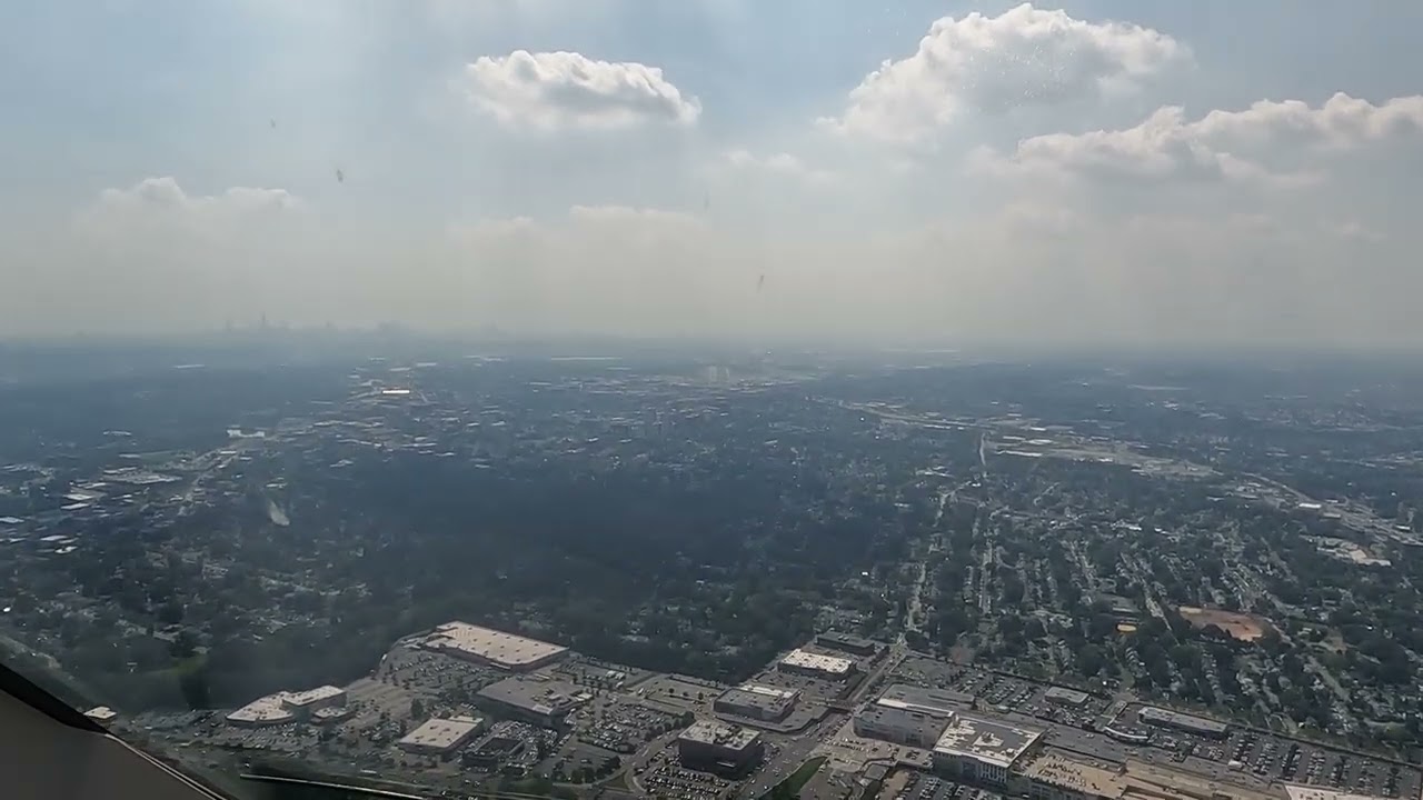 Bombardier Challenger 350 Jet landing Teterboro (TEB) Runway 19 (PEL)