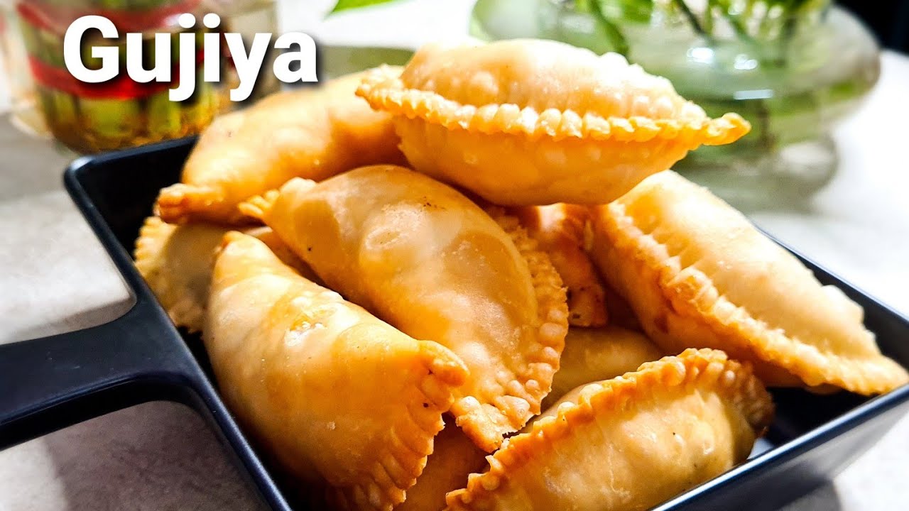 Gujiya| Mawa Gujiya recipe|होली पर बनाइए स्वादिष्ट मावा गुजिया | Karanji recipe
