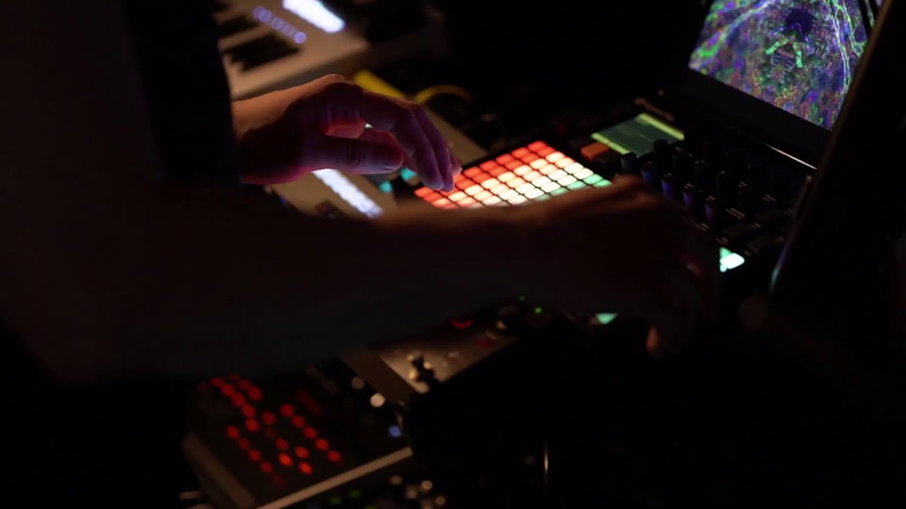 Hohtogrammi - Saturday Live Techno [part 2] [Polyend Play & Mod Dwarf]
