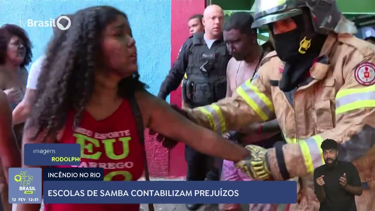 Incêndio atinge fábrica na cidade do Rio de Janeiro