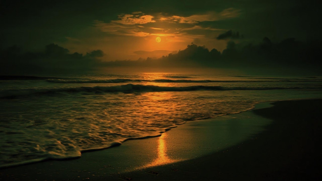 Red Sky at Dusk – Powerful Ocean Waves for Insomnia Relief