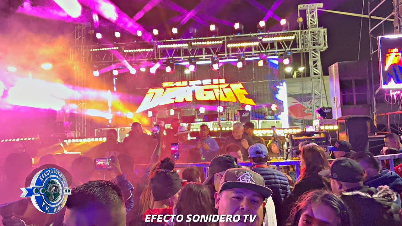 Ya No LA Quiere Tocar Pero La Gente La Pide y La Baila Salsa Acaríciame En Baile De Carnaval