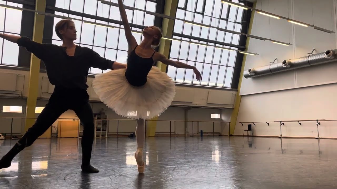 Rehearsal Swan Lake Iana Salenko Kalle Wigle 2024 Staatsballet