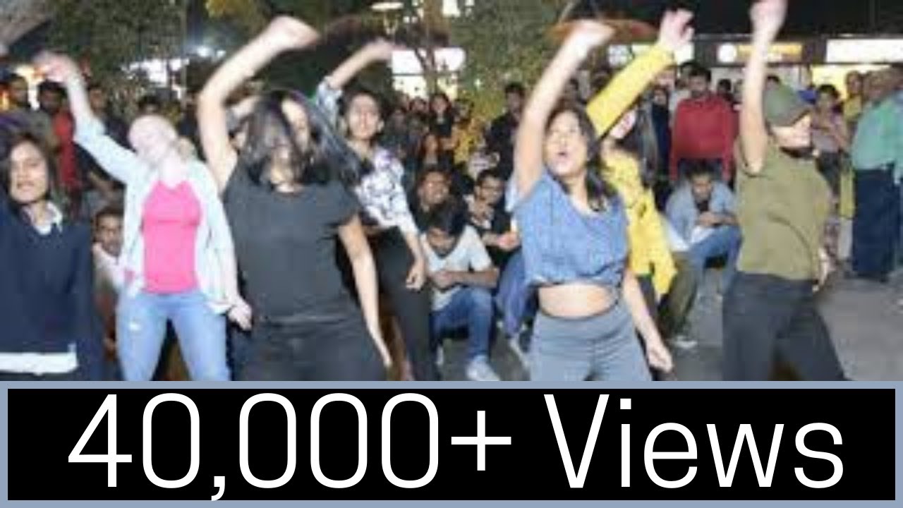 Footloose | Dance Club of IIMA | Flash Mob 2019 | SBR Social Food Court Ahmedabad