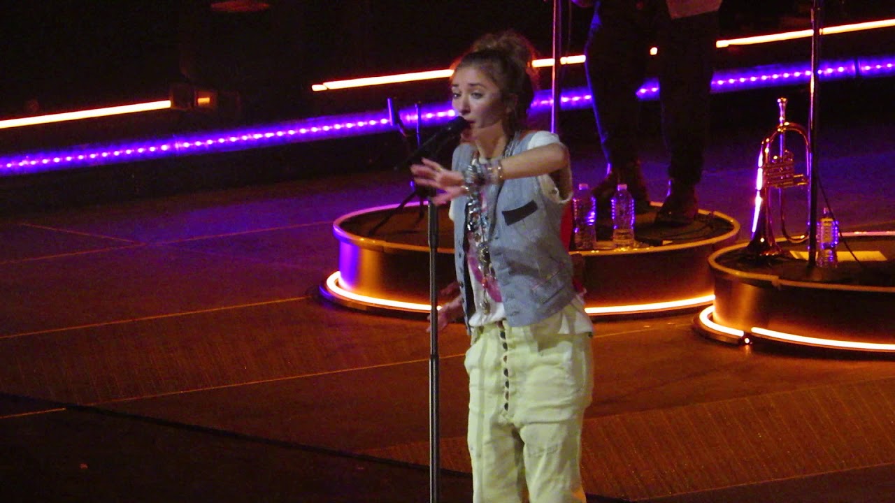 2020 02 21 Lauren Daigle - Losing My Religion