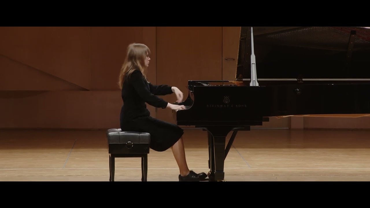 Beethoven: Pastoral Sonata, 1., 2. Mov. Tähe-Lee Liiv (piano)
