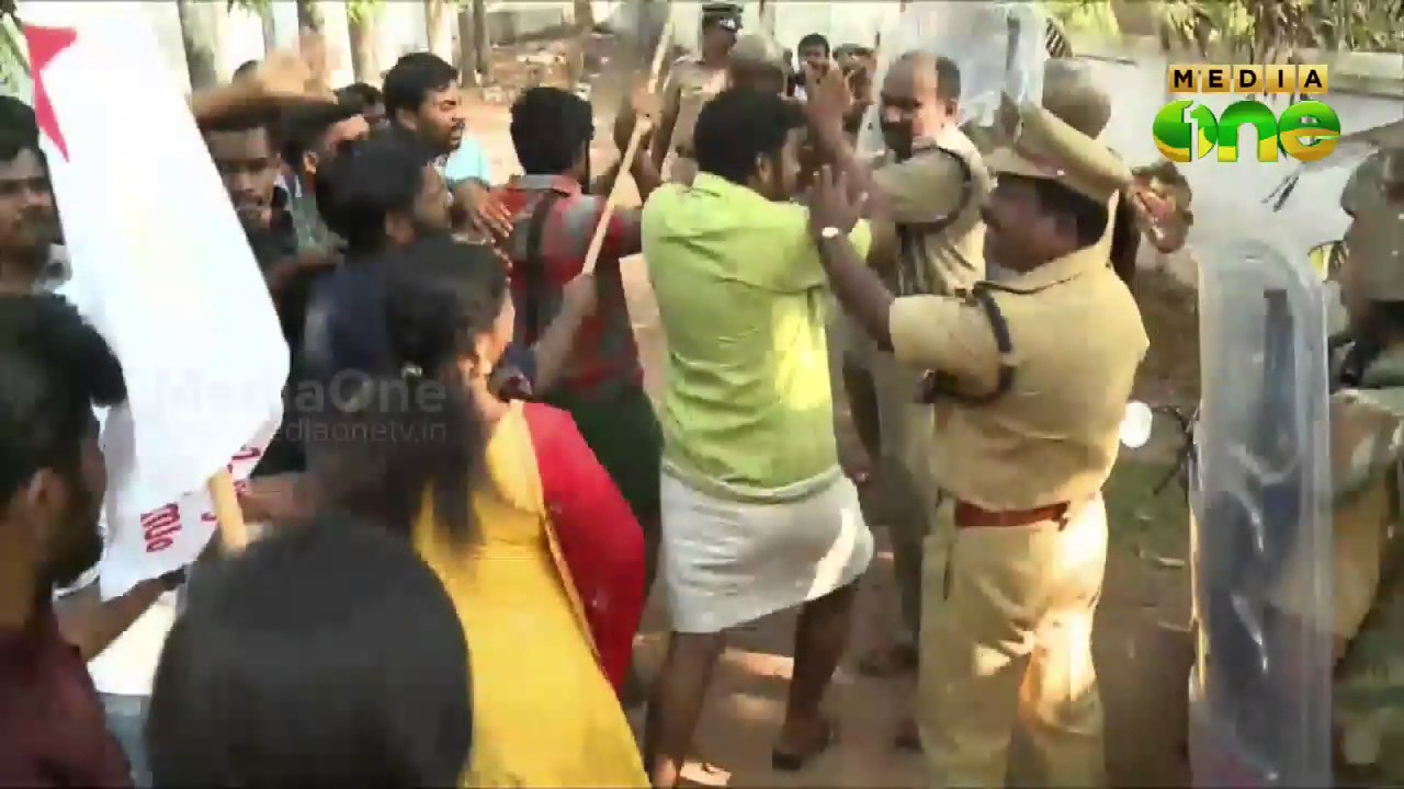 SFI demands resignation of Lakshmi Nair, Principal of Law Academy