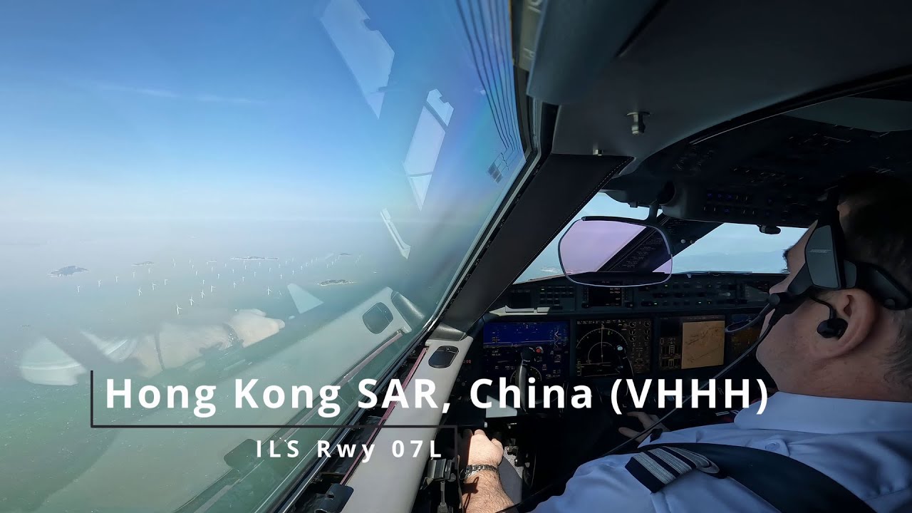 Landing Hong Kong SAR, China (VHHH - 20kt Crosswind) - Gulfstream G650