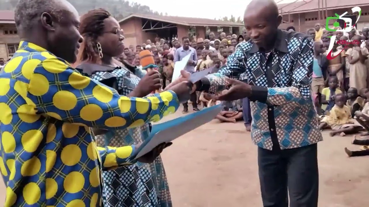 MUSITANTERI WA KOMINE MABAYI YATANZE UBUSHIMWE KUBAKOZE NEZA KURUSHA ABANDI MURI YO KOMINE!!!!!!!