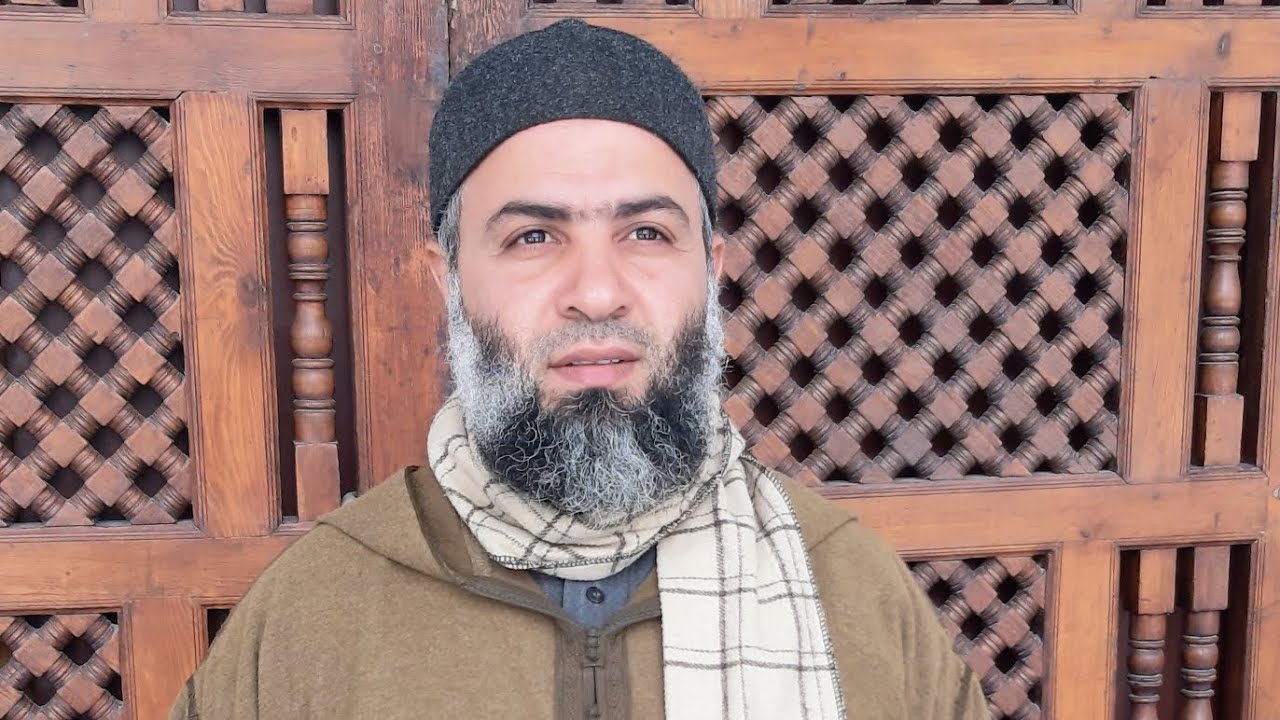 ( فألقي السحرة سجدا ) لماذا ( فألقي ) ولم يقل ( فسجد السحرة ) ؟