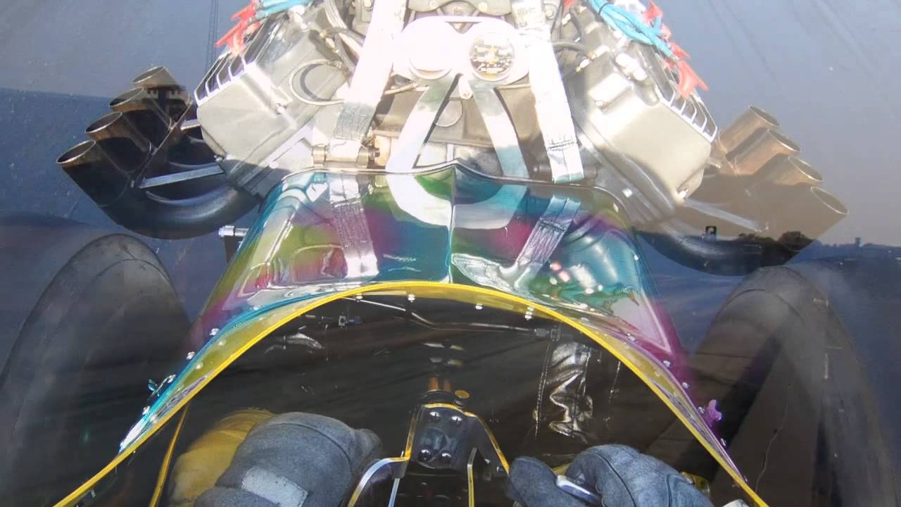 NOSTALGIA DRAGSTER WHEELIE