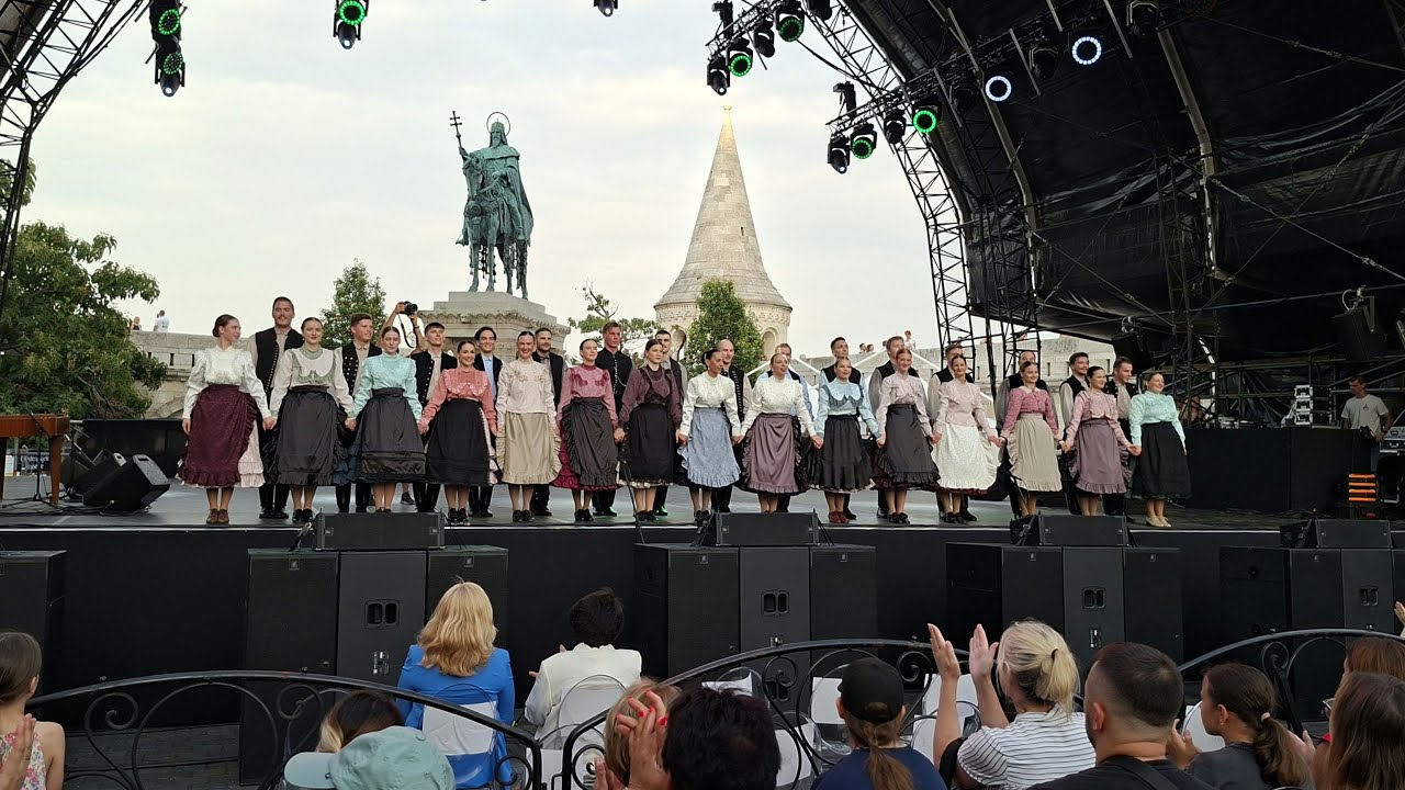 Alba Regia Táncegyüttes, Az Ígéret Havában (Szentháromság Tér, Budapest)