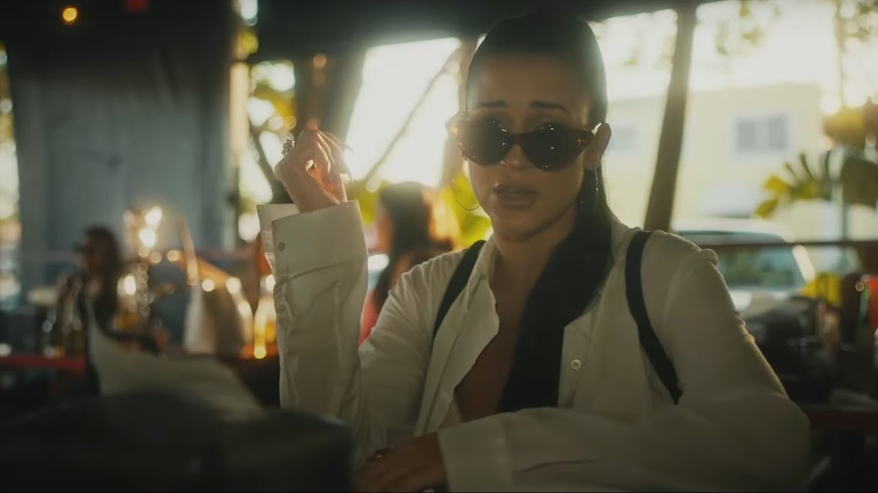 Kat Dahlia, GioBulla - Consentida (Feat. Kat Dahlia) (ft. Kat Dahlia)