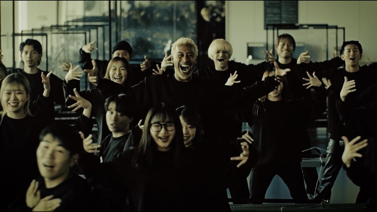 SHE&rsquo;S - Raided【MV】