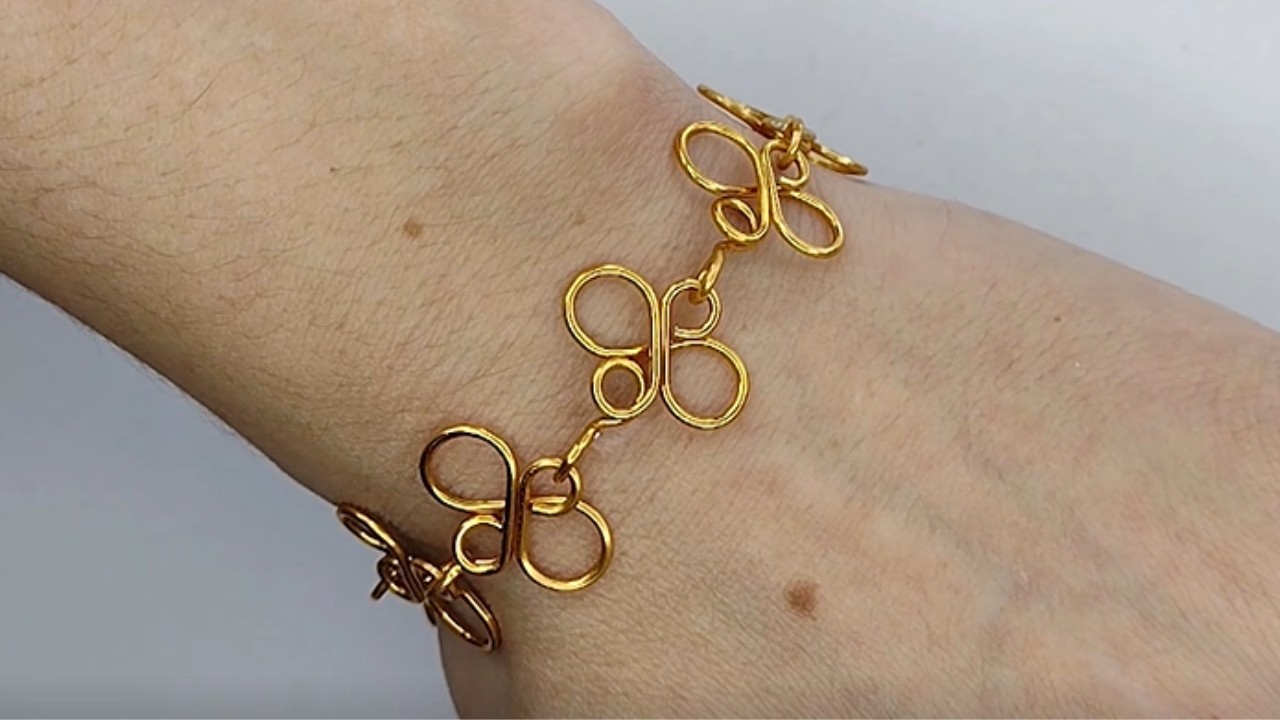 Pulsera figuras de alambre
