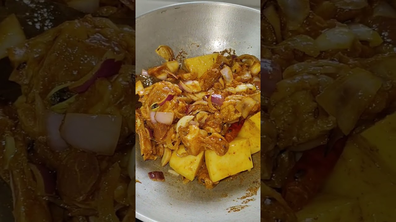 ভরদুপুরে গরম গরম ভাত সাথে লাল লাল মটনের ঝোল 