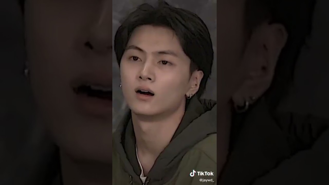 Yes I'm watching this on repeat cz why not!!😌✋