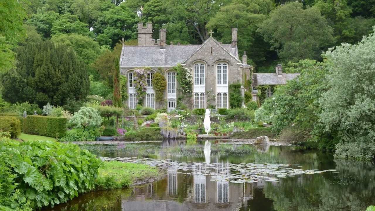 Gardens of Scotland and Northern England with Ross Tours