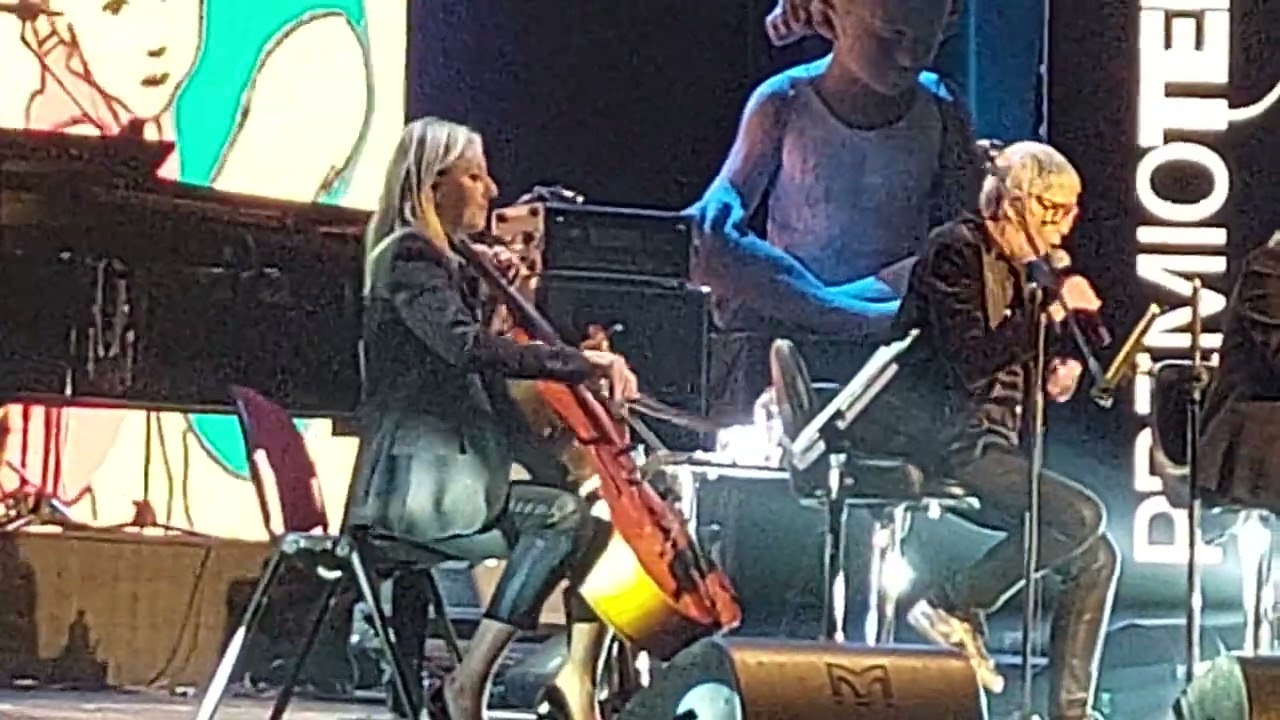 Teresa Parodi e Tosca - Gracias a la vida (V. Parra cover) live @ Premio Tenco Sanremo