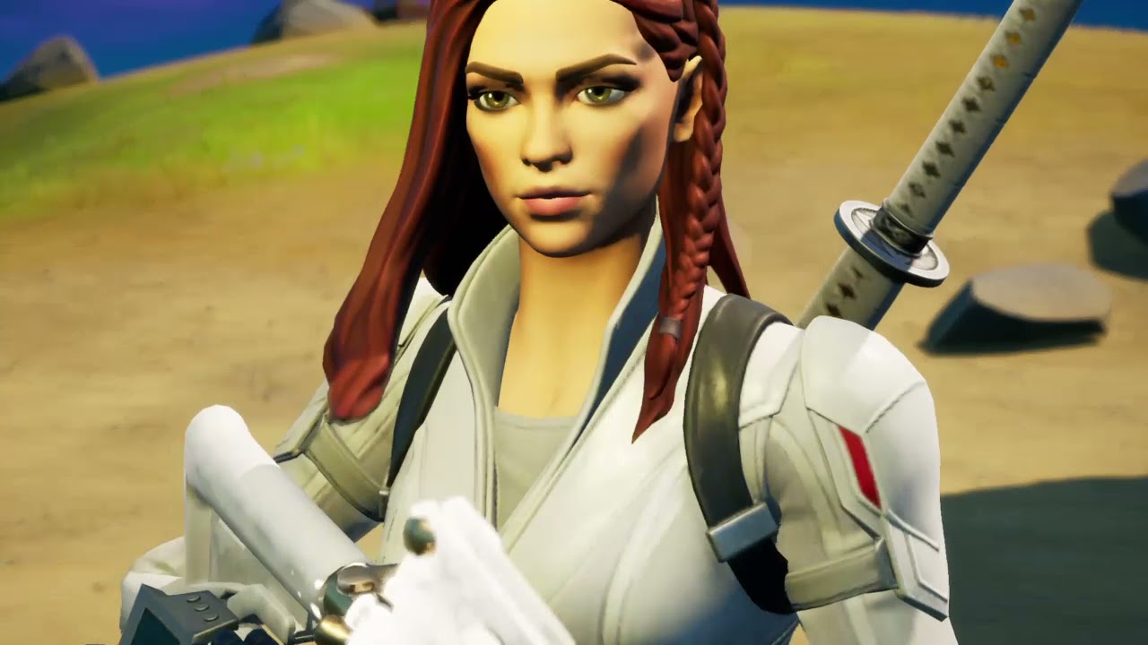 Fortnite gameplay third person Black Widow Skin white suit version :)