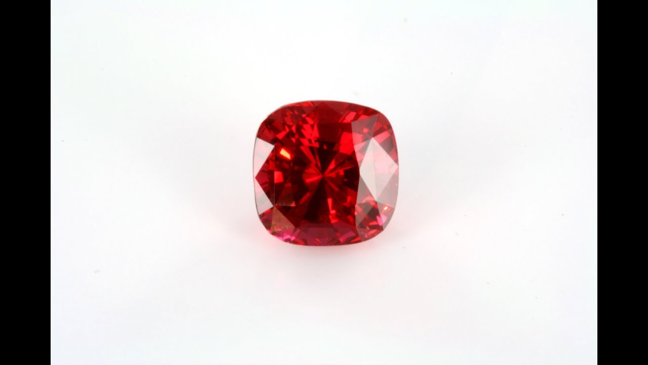 Colored diamonds of Borneo documentary of Patrick Voillot